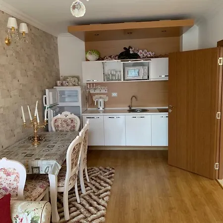 Sweet Homes 5 סאני ביץ'